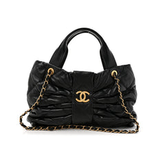 Chanel 25k Runway Bow Bag Bow Shaped Stylish And Unique Available In Medium And Small Sizes Bag Bags #197476