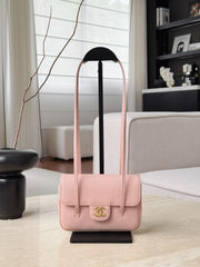 Chanel 2026 Spring/Summer Small Clutch Bag Free Shipping Versatile Sophisticated Shoulder Bag Tote Hobo Crossbody Light Luxury Small Bag Accessories #196038