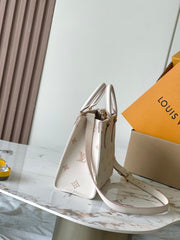 Louis Vuitton ONTHEGO Women's Letter Logo Printed Leather Tote Bag Shopper Tote Handbags Bags #77454