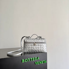 Bottega Veneta Women's New Woven Zipper Crossbody Bag Makeup Bags #195271