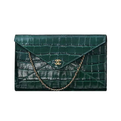 Chanel 26S Crocodile-print Envelope Bag Green Classic Envelope-style Flap Silhouette Matching Leather Shoulder Strap Can Be Worn Crossbody Over The Shoulder Or Carried By Hand Bags Lady #197124