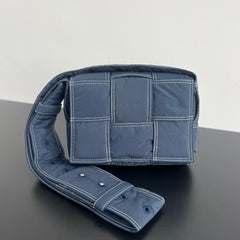 Bottega Veneta Cassette Silver Finish Magnetic Closure Intreccio Nylon Shoulder Crossbody Bag Men's Casual Fashion Trend Temperament Bags 795675V4GT13493 Ngvp #1984