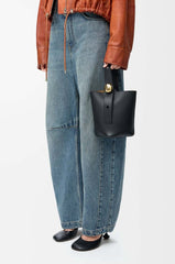 Loewe Mini Pebble Bucket In Smooth Calfskin Bags Stylish Casual Yet Luxurious And Elegant Crossbody Bag #196299