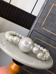 Chanel 2025/26 Fall-winter Collection Pearl Necklace-inspired Structured Evening Clutch Fashionable And Exquisite Girlish-style Handbag Bag Bags #82242A
