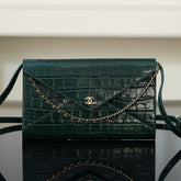Chanel 26S Crocodile-print Envelope Bag Green Classic Envelope-style Flap Silhouette Matching Leather Shoulder Strap Can Be Worn Crossbody Over The Shoulder Or Carried By Hand Bags Lady #197124