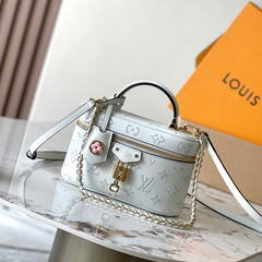 Louis Vuitton Vanity Pouch Flower Ring Women's Gray Monogrammed Pendant Zipper Closure Calfskin Gloves Cosmetic Bag Bags #76843