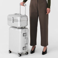 Rimowa Aluminum Travel Vanity Case in Silver Fashionable Leisure Bags with Square Logo Print Adjustable Shoulder Strap Crossbody Bag Handbag Jewelry Storage Box Bags #82955A