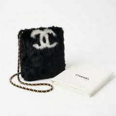 Chanel Autumn/winter Plush Chain Crossbody Bag With Double C Logo Stylish And Trendy Exquisite Handbag In Black And White #192905