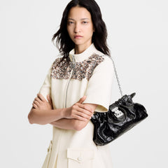 Louis Vuitton Pochette Sling PM H27 Women Handbags Trendy Black And Silver Chain Clutch Bag Bags #82425A
