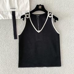Chanel 26 New Early Spring Women's Black And White Logo V-neck Tank Top With Buckle Closure Stylish And Elegant Vest Lady #196394