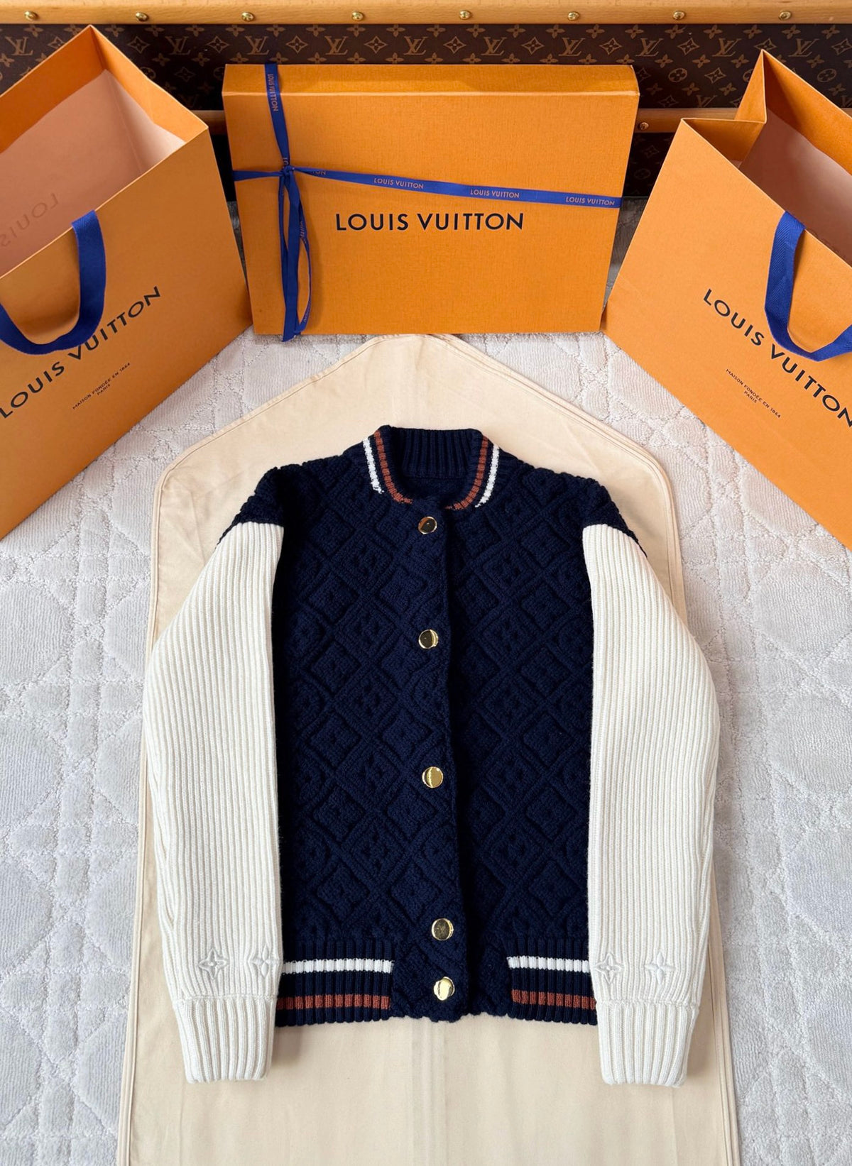 Louis Vuitton Women's Fall/winter 2025 Ski Series Baseball Style College-Inspired Embossed Knit Cardigan Jacket #82508A
