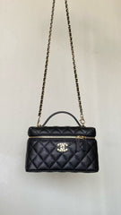 CHANEL 25P Women's Black Heart-Shaped Rhinestone Buckle with Brand Logo. Litchi Leather Shoulder/Crossbody Bag #81935L
