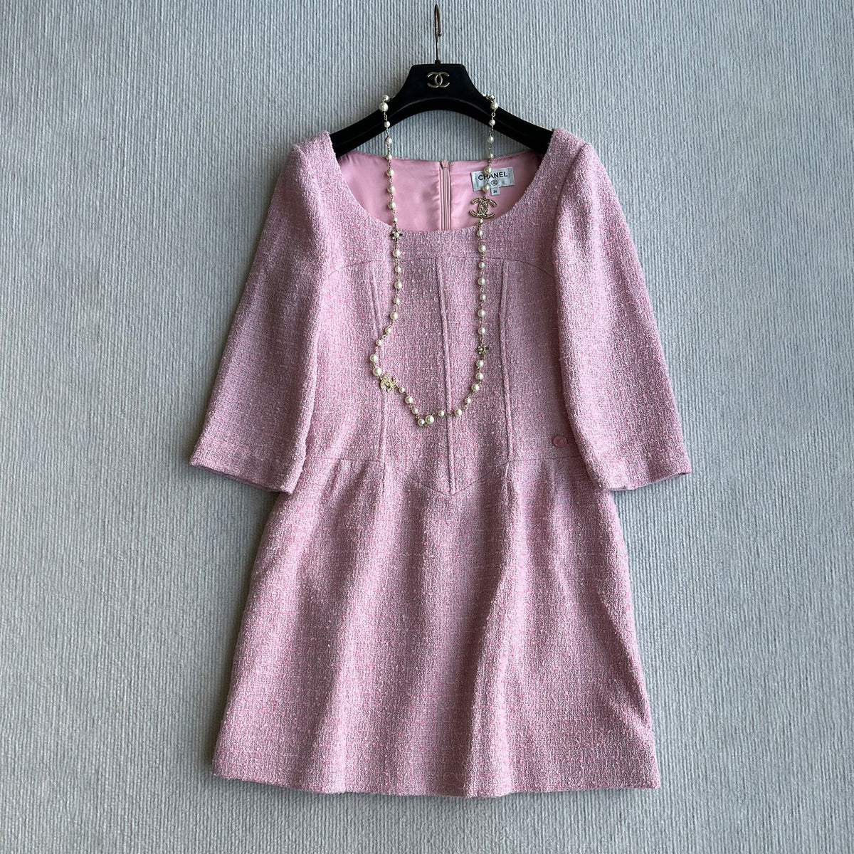Chanel Women's Spring/fall Solid-color Tweed Sleeveless Dress Stylish Elegant And Refined U-neck Short-length Waist-defining Dresses #81974A