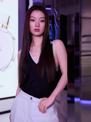 Chanel 26 New Early Spring Women's Black And White Logo V-neck Tank Top With Buckle Closure Stylish And Elegant Vest Lady #196394