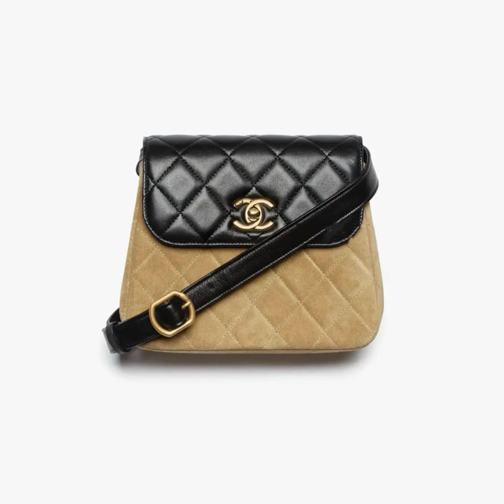 Chanel Chain Clutch Handbags Early Spring Black Gold Small Flap Bag Fashionable Elegant Trendy  #82595A