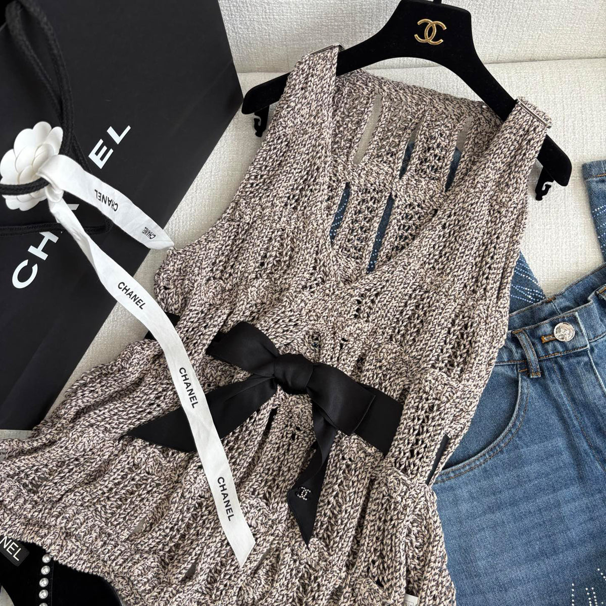 Chanel Women's Spring Summer Wispy Crochet Vest Knitted Top V-neck Sleeveless Vest T-shirt Ngvp #1597