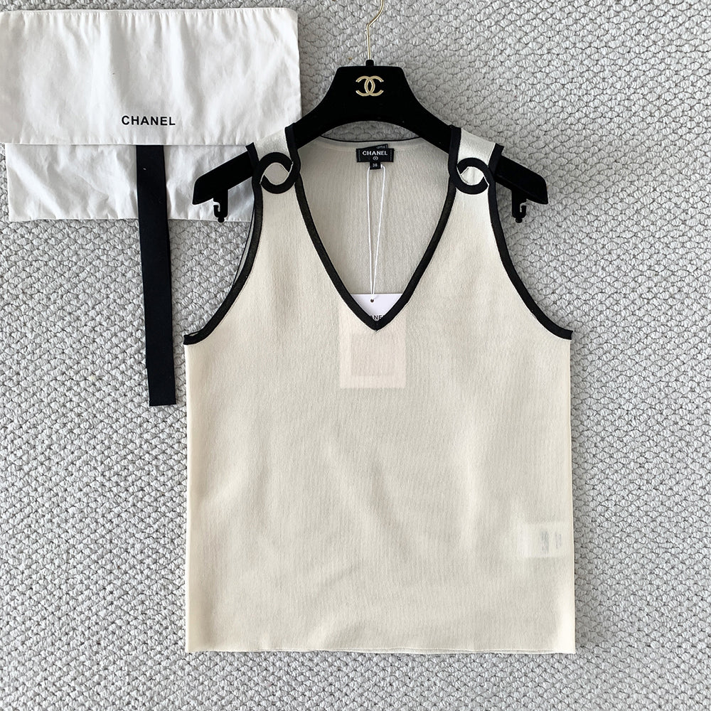 Chanel 26 New Early Spring Women's Black And White Logo V-neck Tank Top With Buckle Closure Stylish And Elegant Vest Lady #196394