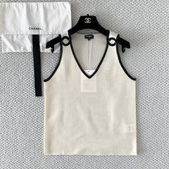 Chanel 26 New Early Spring Women's Black And White Logo V-neck Tank Top With Buckle Closure Stylish And Elegant Vest Lady #196394