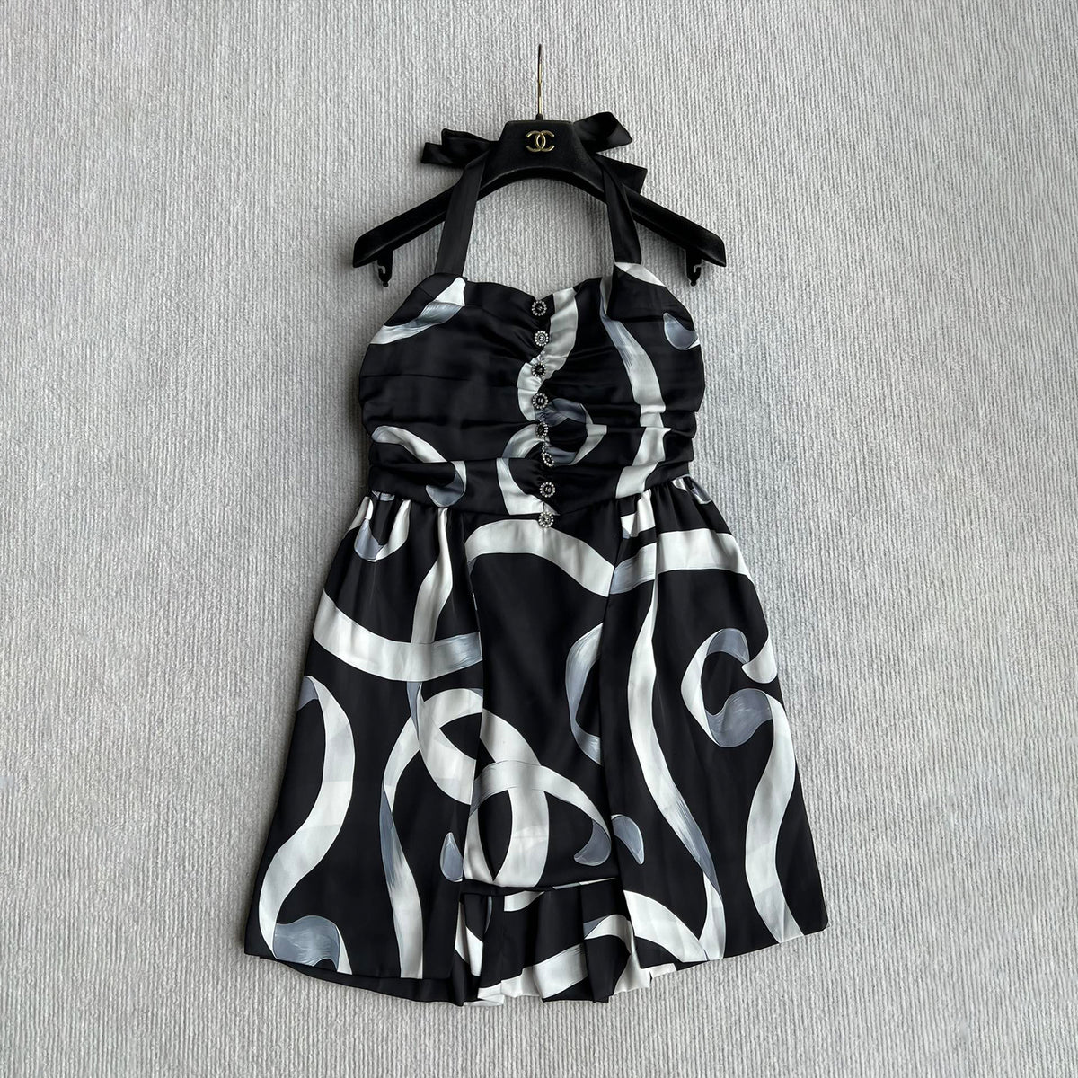 Chanel Women's Spring/summer Black-and-white Lace-up Bow Mini Skirt Fashionable Dresses Exquisite And Elegant Halter Dress #81926A
