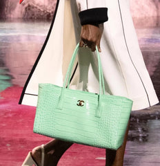 Chanel Spring/Summer 2026 Crocodile-Embossed Leather Handbag Classic Double C Metal Logo Stylish and Elegant Large-Capacity Clutch Bags Bag #195597