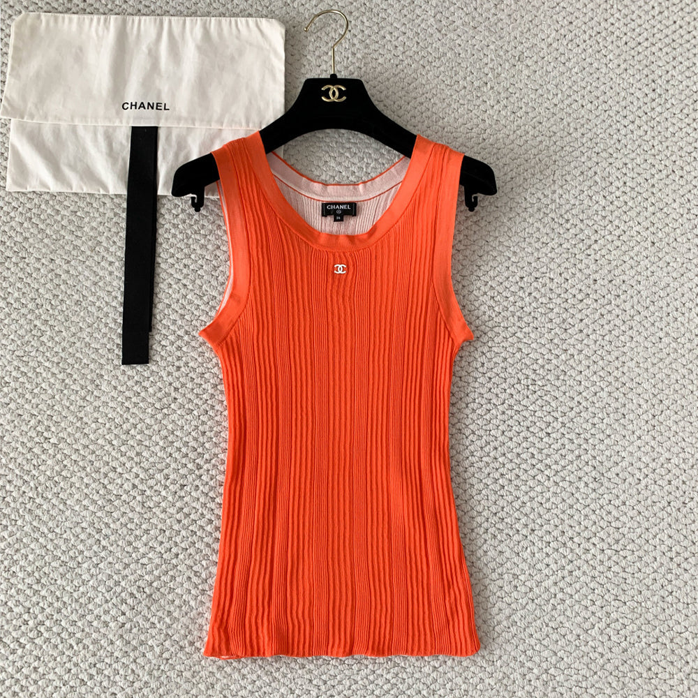 Chanel  New Spring/summer Women's 2026 Collection Simple Versatile Crew-neck Knitted Top Slim-fit Lightweight Knitted Vest Lady Vest #84324A