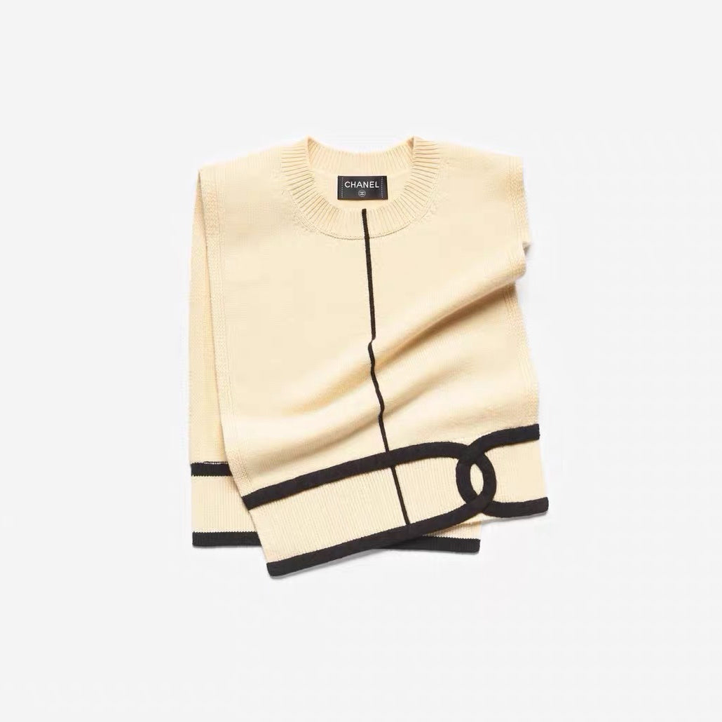Chanel 26s New Arrival: Women's Spring/summer Patchwork Logo Shawl Vest Soft Knit Sleeveless Black Patchwork Double C Logo Round Neck Minimalist Cape-style Vest Lady #196060