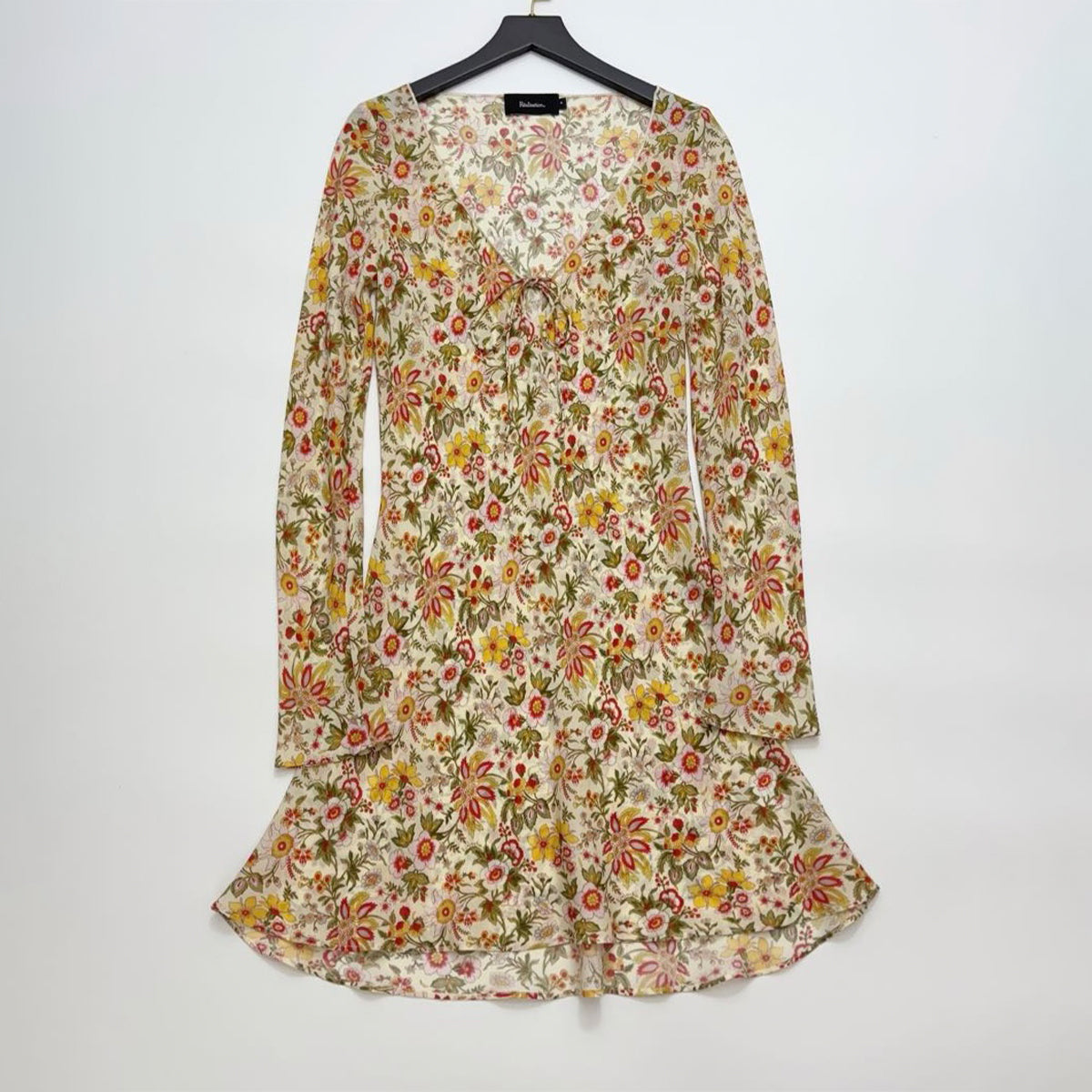 Realisation Par Women's 100% Silk Summer Vacation Style Beach Photo Deep V-neck Long-sleeved Sunscreen Short Floral Dress Temperament Elegant Dress Dresses Ngvp #1968