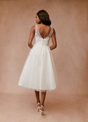Diamond White A-Line V-Neck lace Satin Dress