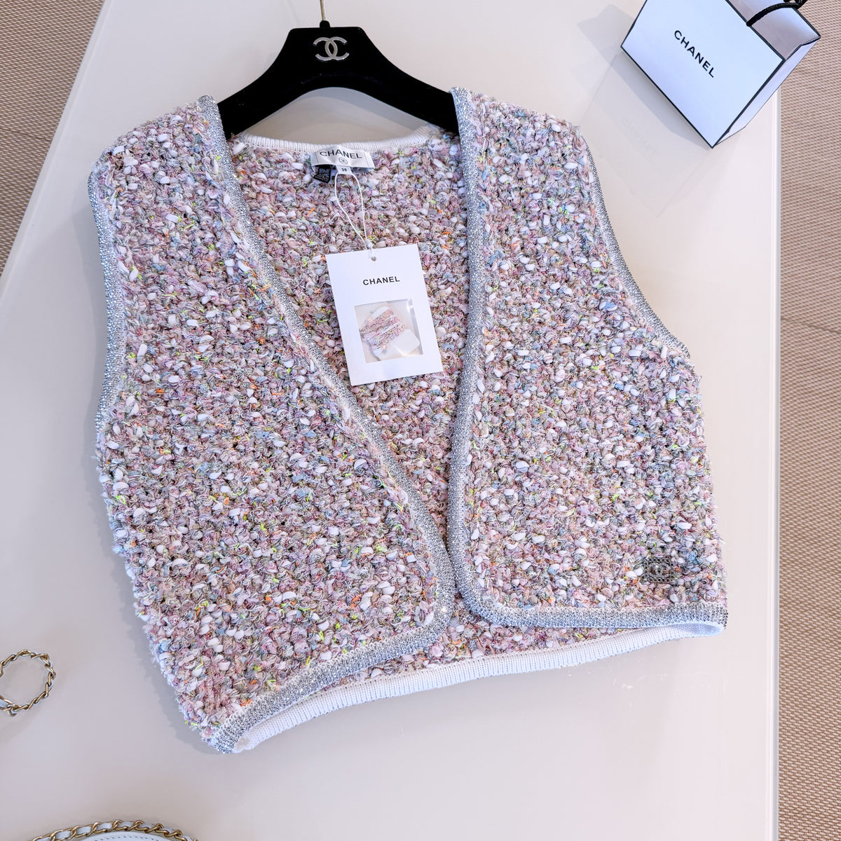 Chanel Women's Spring/Autumn Sequin Rhinestone Trim Logo Cardigan Solid Color Sleeveless Vest Ngvp #2267