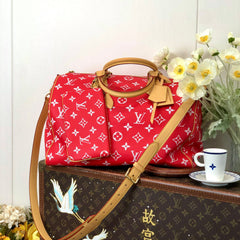 Louis Vuitton Women's Fashion Classic Red Logo Zipper Closure Leather Shoulder Bag Handbags In Small Medium And Large Sizes Crossbody Bag Bags #78658