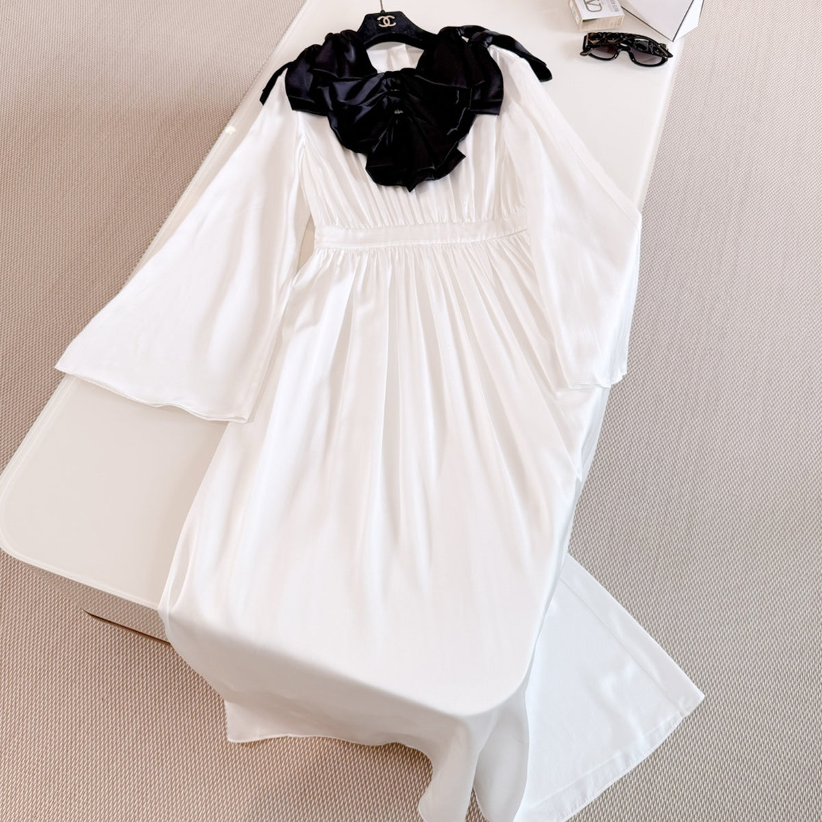 Chanel Women's Spring/Summer Bow-Tie Bell-Sleeve Silk Evening Dress Ivory Bell-Sleeve Elegant Vintage-Chic Dress Three-Dimensional Collar with Black Panel Detail Long-Length Fashionable Banquet Gown Lady #195411