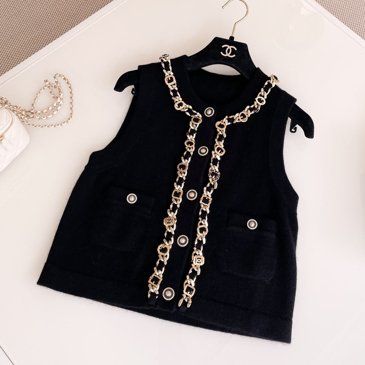 Chanel Women's Fall And Winter Fashion Antique Chain Single-Breasted Black And Gold Cashmere Knitted Tank Top Fitted Vest Ngvp #9316